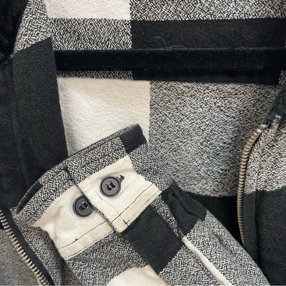 Checkered B&W Jacket - Picture 5 of 5